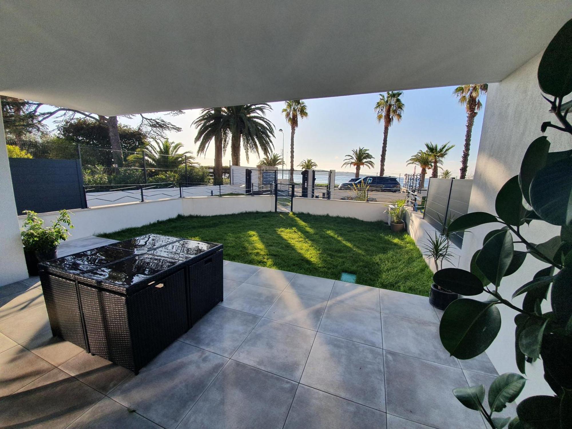 T3 Neuf Avec Terrasse Et Jardin Face A La Mer Bandol Exterior photo