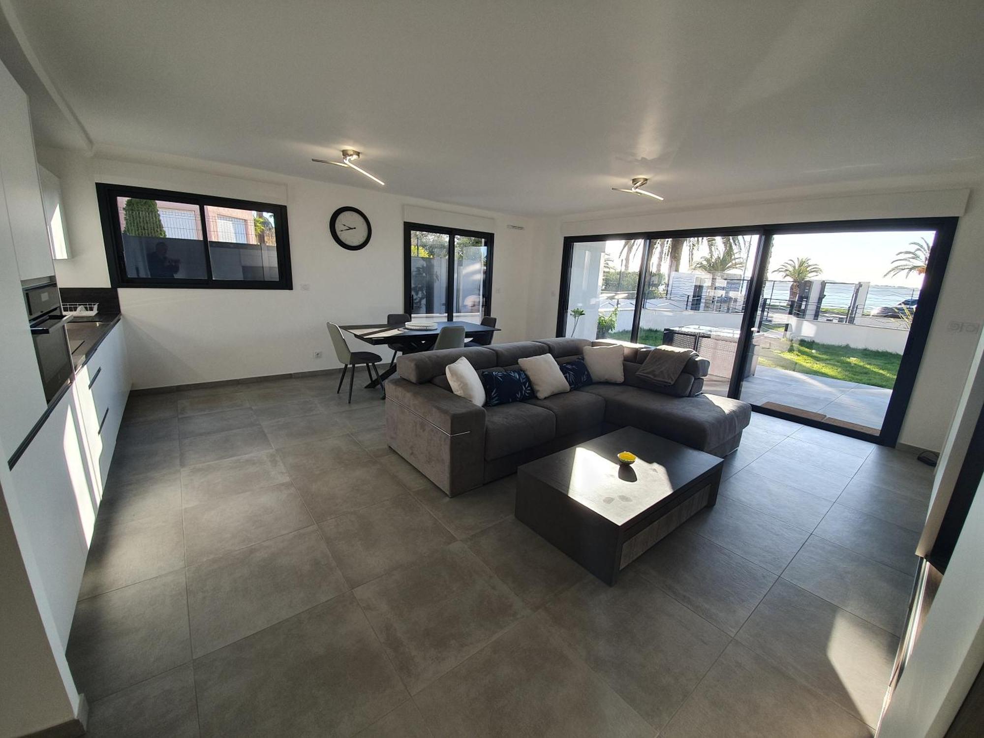 T3 Neuf Avec Terrasse Et Jardin Face A La Mer Bandol Exterior photo