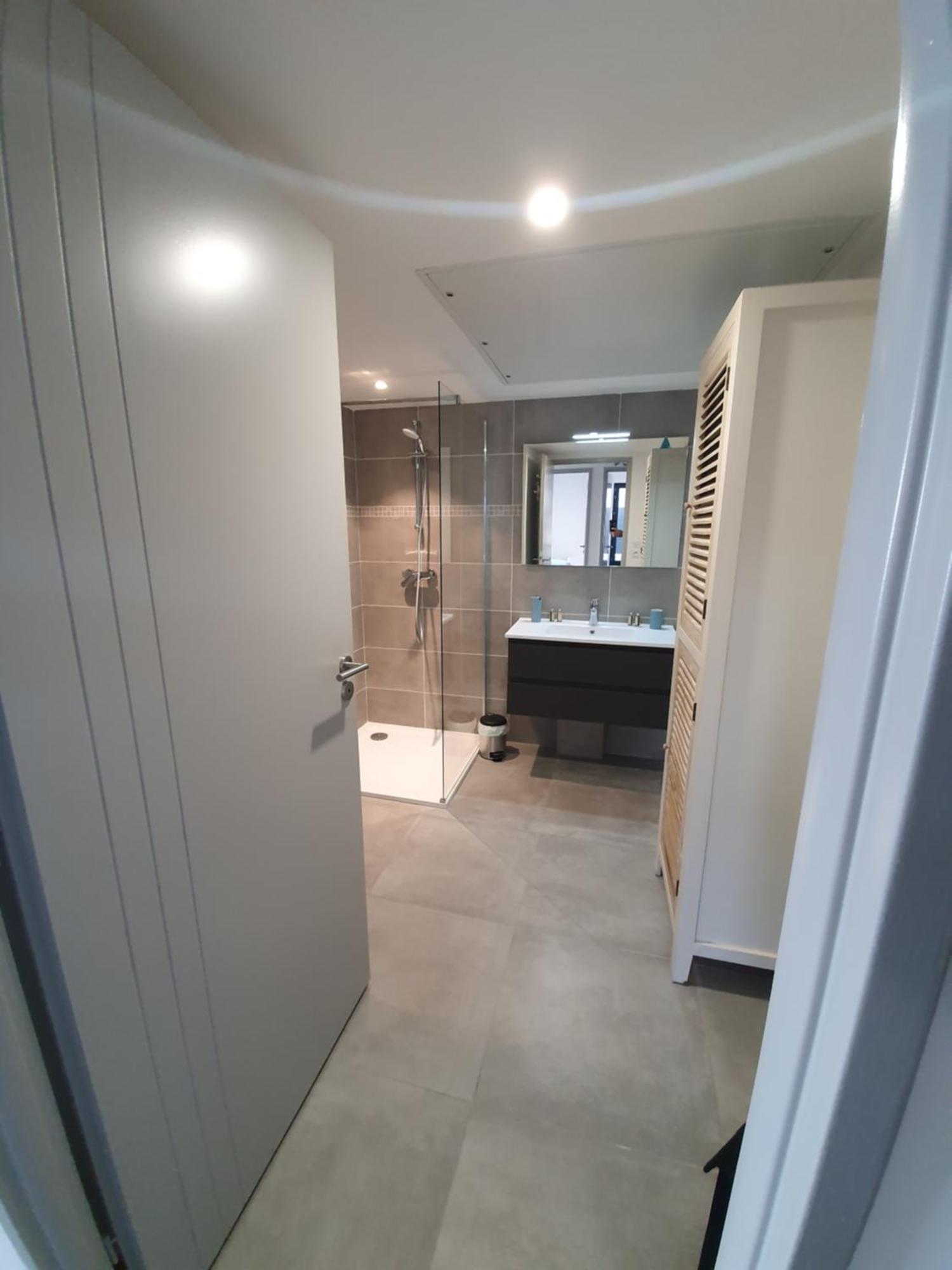 T3 Neuf Avec Terrasse Et Jardin Face A La Mer Bandol Exterior photo